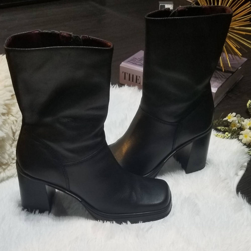 Tommy Hilfiger Leather Boots w/ Chunky Heel